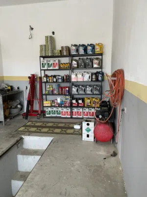 مركز صيانة السيارات