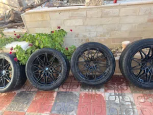 قطع bmw مديل 2010x6 للبيع مع جنط وكاله
