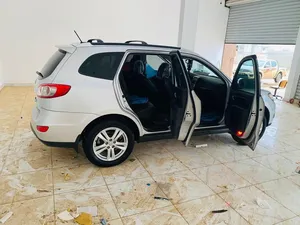 New Hyundai Santa Fe in Jebel Akhdar