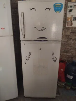 ثلاجة نوعية نضيفة للبيع