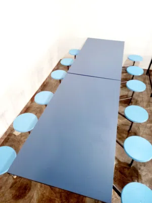طاولة أكل مدنية و عسكرية
