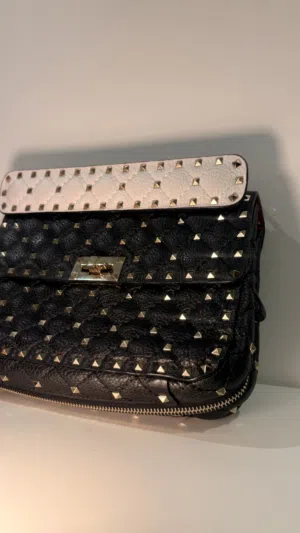 Black Valentino for sale  in Farwaniya