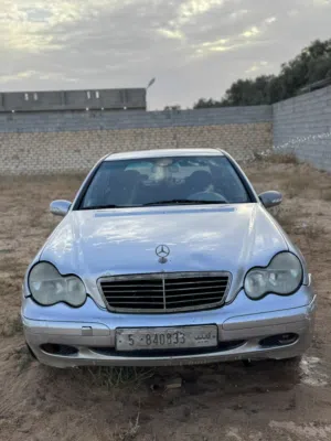 البيع لاعلى سعر Mercedes benz 2002. كاكاويهً