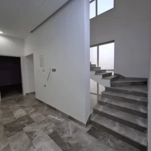 280 m2 4 Bedrooms Villa for Sale in Tripoli Al-Sabaa