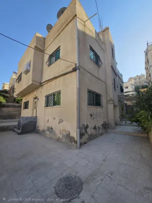 160 m2 3 Bedrooms Townhouse for Sale in Amman Al Qwaismeh