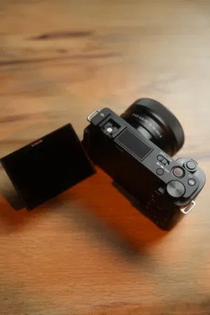كاميرا سوني sony zv-e10 جديدة للبيع السعر بي مجال