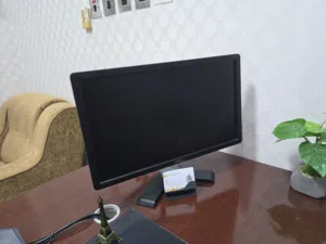 dell 19inch monitor 16 rial for official used condition good  Full HD port VGA DVI