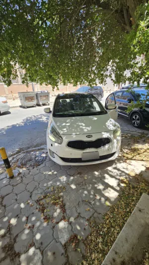 Used Kia Carens in Al Ahmadi