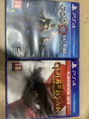 قرص god of war 3 و 4 god of war مستعمل اخو الجديد نظيف جداً وبيه مجال