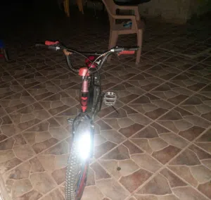 بسكليت جنط 20 معدل ومجهز ايطالي و خفيف من Army Bike نظيف لا يحتاج صيانة