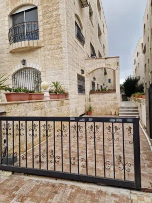 270 m2 4 Bedrooms Apartments for Sale in Amman Dahiet Al Ameer Rashed