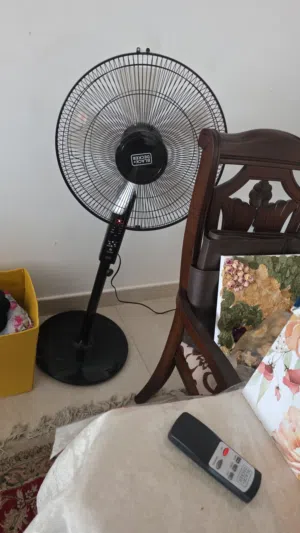 Black and Decker floor fan