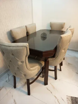 طاوله سفره خشب زان غير مستعمله