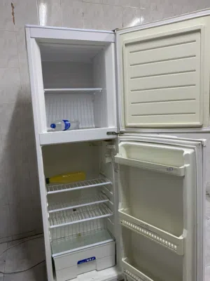 ثلاجه للبيع