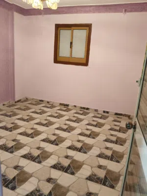 فيكتوريا ميدان الساعه بجوار البنزينه علي شارع رئيسي