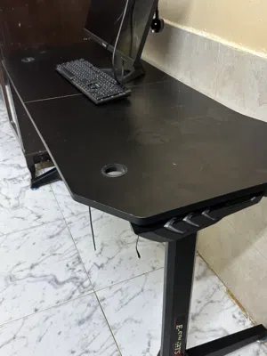 طاوله للبيع