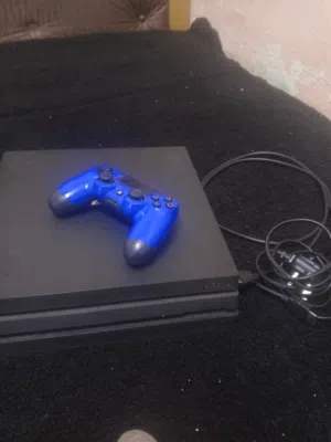 بلستيشن فور برو مستعمل استعمال خفيف