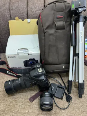 كامره نبكون D700
