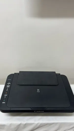 طابعه كانون مستعمله قليلاً و لكنها نظيفه ، للاستخدام المنزلي او للمكتب الصغير ، السعر قابل للتفاوض