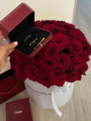 سوار كارتير الذهبي الأصلي – لمسة فخامة لا تُقاوم