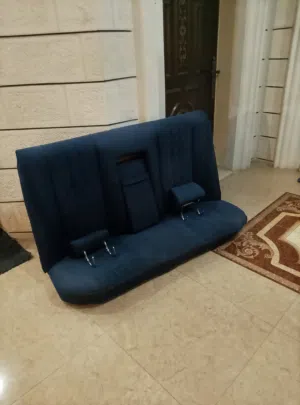 كرسي خلفي سيارة مرسيدس قرش و نص للبيع