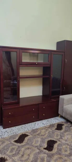 مكتبه بحاله ممتازه
