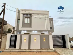 450 m2 More than 6 bedrooms Villa for Sale in Tripoli Al-Serraj