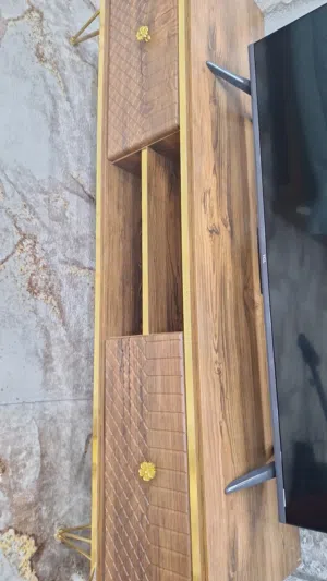 ميز بلازما مستعمل