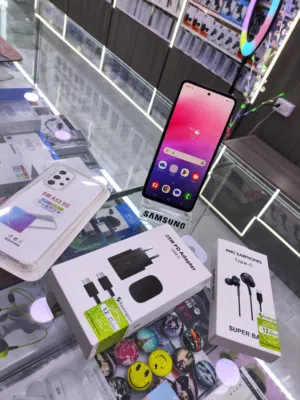 مشغل ايام Samsung A53 بدون كرتونه معه بكج هدية جيجا 128و 256 رام 16 امريكي يتوفر توصيل امريكي