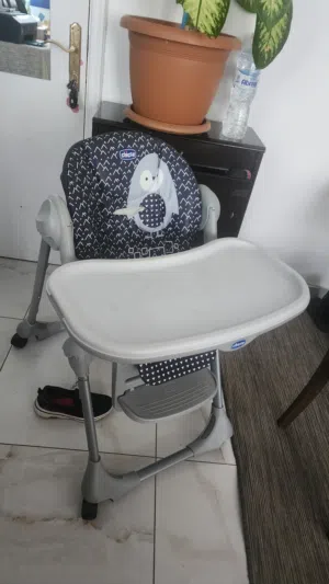 كرسي طعام chicco