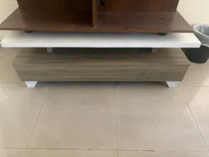 طاولات للبيع وكنبه مفرد