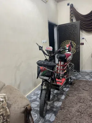 دراجه للبيع او للبدل على دراجه بنزين