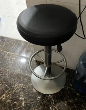 كرسى وطاولة للبيع