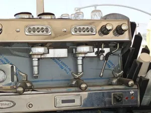 مكاين كوافي مع مكاين طحن القهوة للبيع