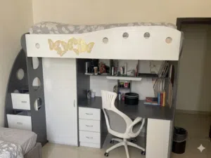 طاوله دراسه مع كرسي وتخت علوي  Desk with chair &bed