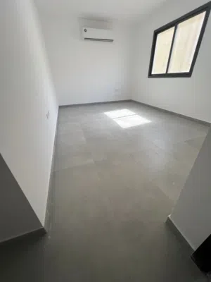 شقق غرفه وصاله في شارع المرور ابوظبي