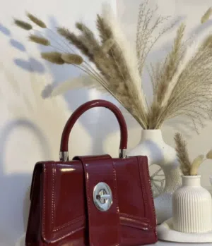شنطة فخمة من الجلد العنابي