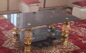 طاوله زجاجيه فاخره جديده