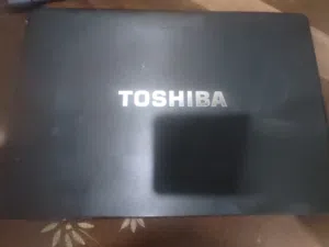 لابتوب توشيبا يحتوي على ثلاث هاردات بمجموع 464 GB