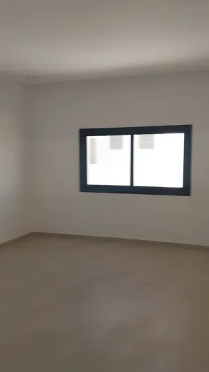 216 m2 3 Bedrooms Apartments for Sale in Benghazi Al-Hai Al-Jamei