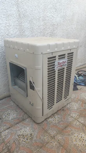 مبردة نظيفة وشغالة مابيها نقص
