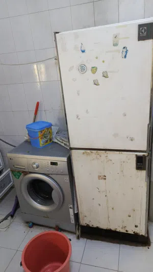 ثلاجة وغسالة وغاز مستعملة