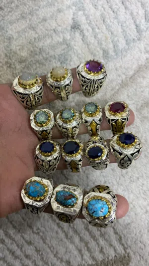 خواتيم بلوريات وفيروز نيشابوري