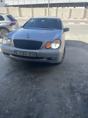 مرسيدس c203موديل 2004