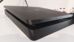 PlayStation 4 Slim 500GB – بحالة ممتازة