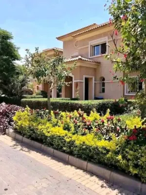 فيلا كورنر متشطبه للبيع في تلال ايست علي الدائري الاوسطي بدفعه استلام 2مليون و 500 الف