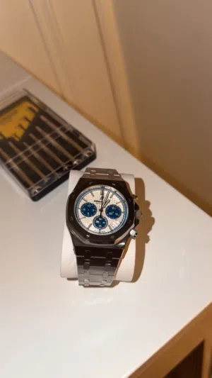 AP Chronograph (AAA Super Clone) Price Negotiable السعر قابل للتفاوض