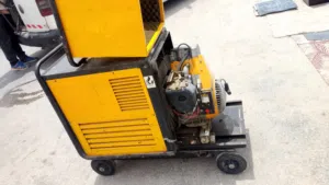 مولد كهرباء إيطالي أصلي 10 KVA سنجل فاز مع مخارج صناعية منوعة