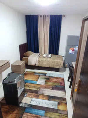 متوفر شقق و استديوهات سوبر ديلوكس من المالك مباشره بشارع الجامعه الاردنيه خلف ماكدونالدز