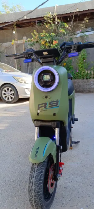 R 9 موديل 2025